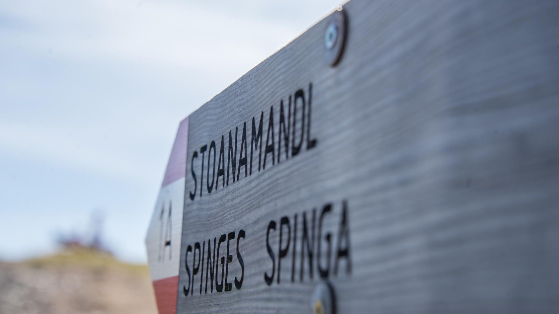 Vals - Jochtal - Steinermandl Signpost to the Stoanamandl