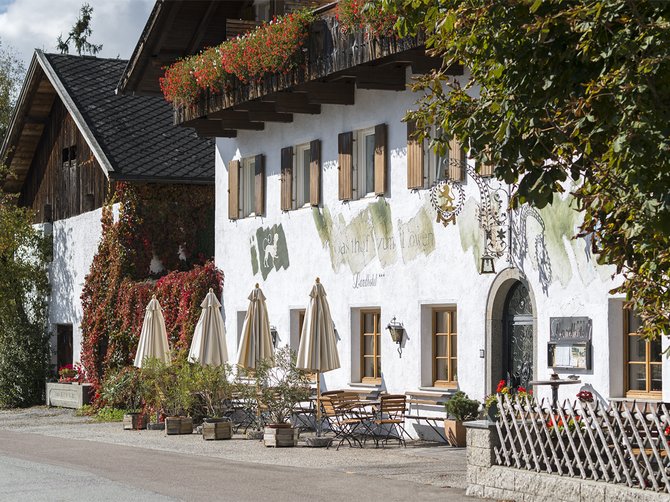 Willkommen in der Ferienregion Gitschberg Jochtal! Ein Gasthof von außen